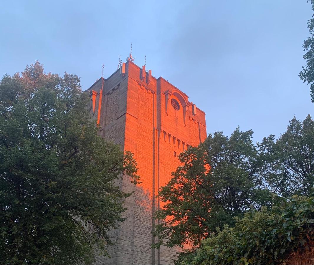 Tower Hotel Линкольн Экстерьер фото